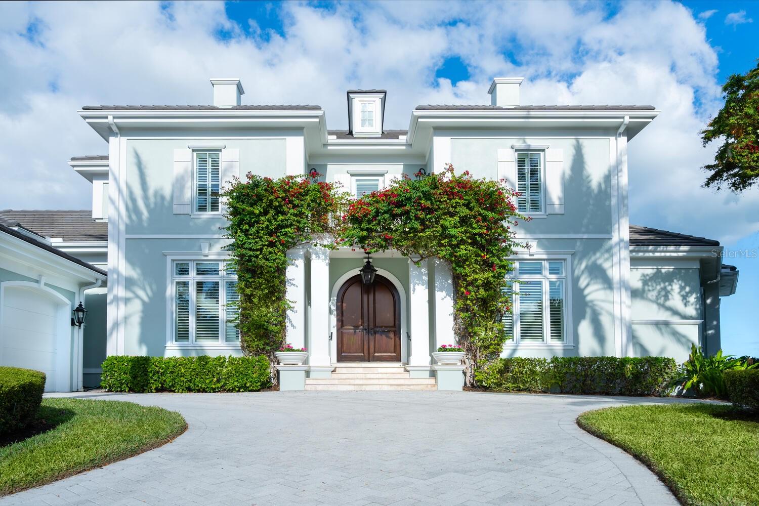 560 HARBOR POINT ROAD