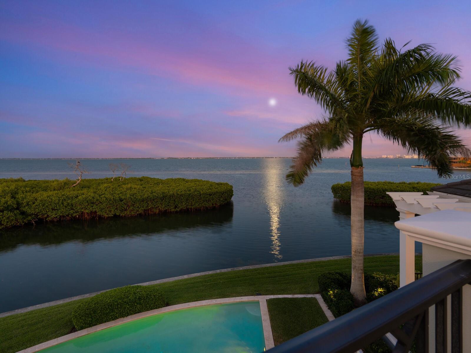 BAY ISLES - Residential