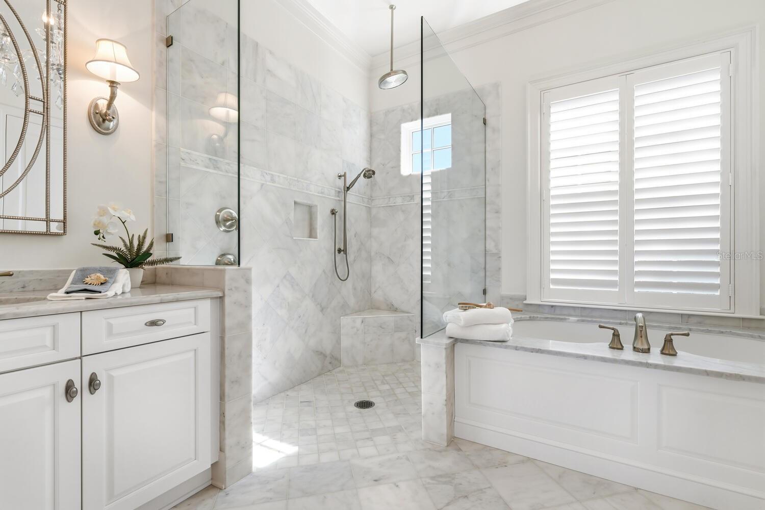 BAY ISLES - Residential