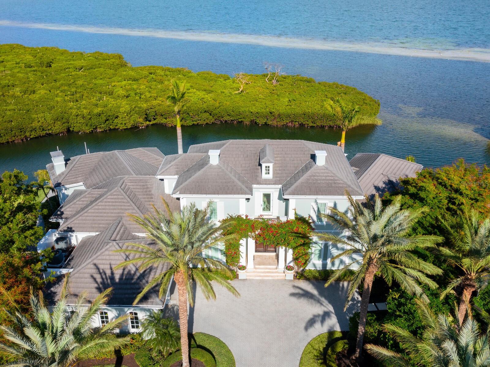 560 HARBOR POINT ROAD