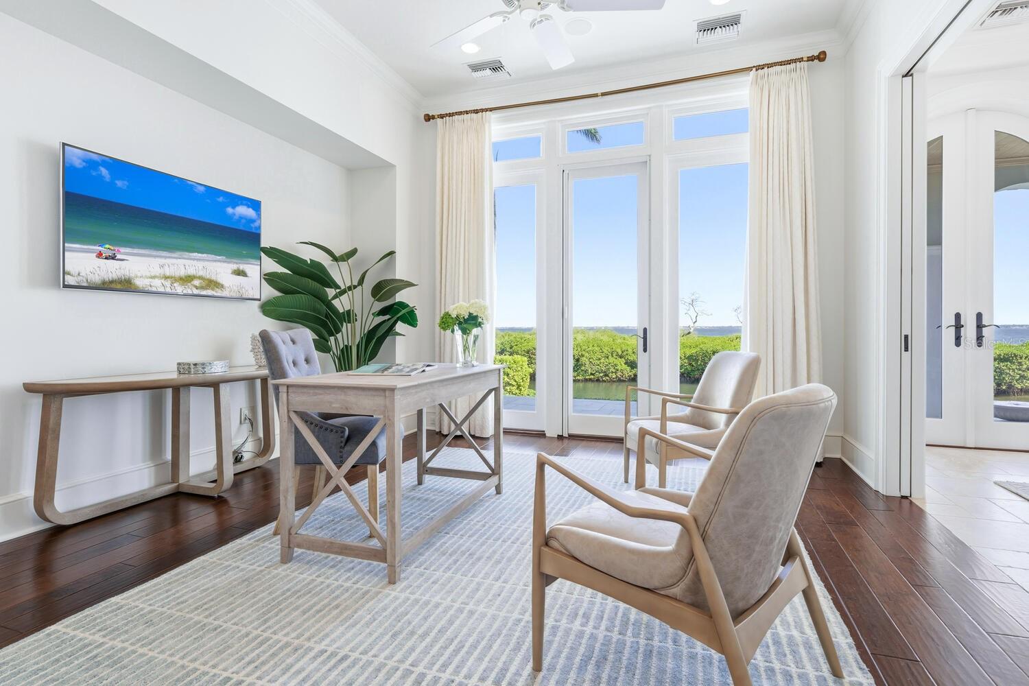 BAY ISLES - Residential