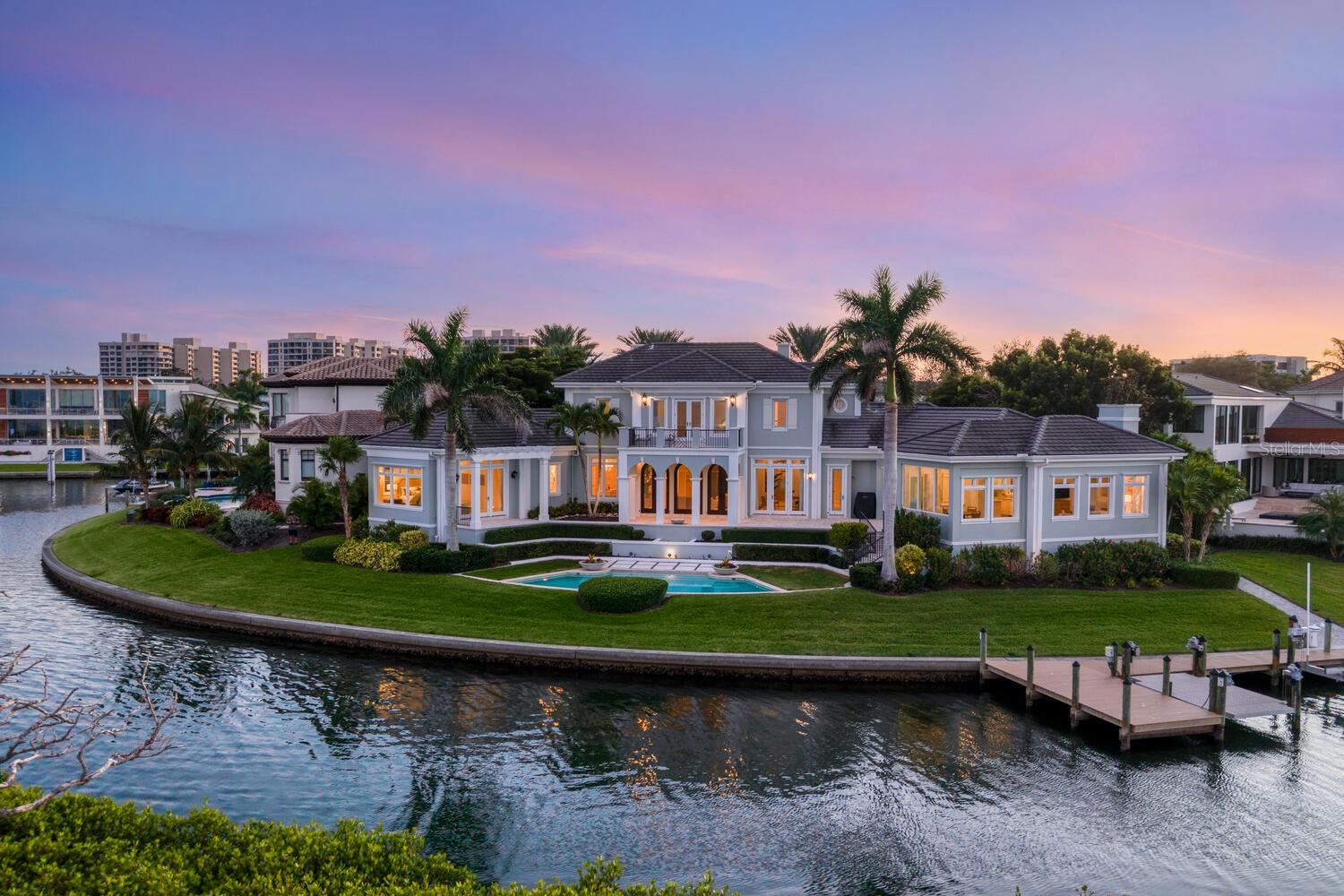 BAY ISLES - Residential