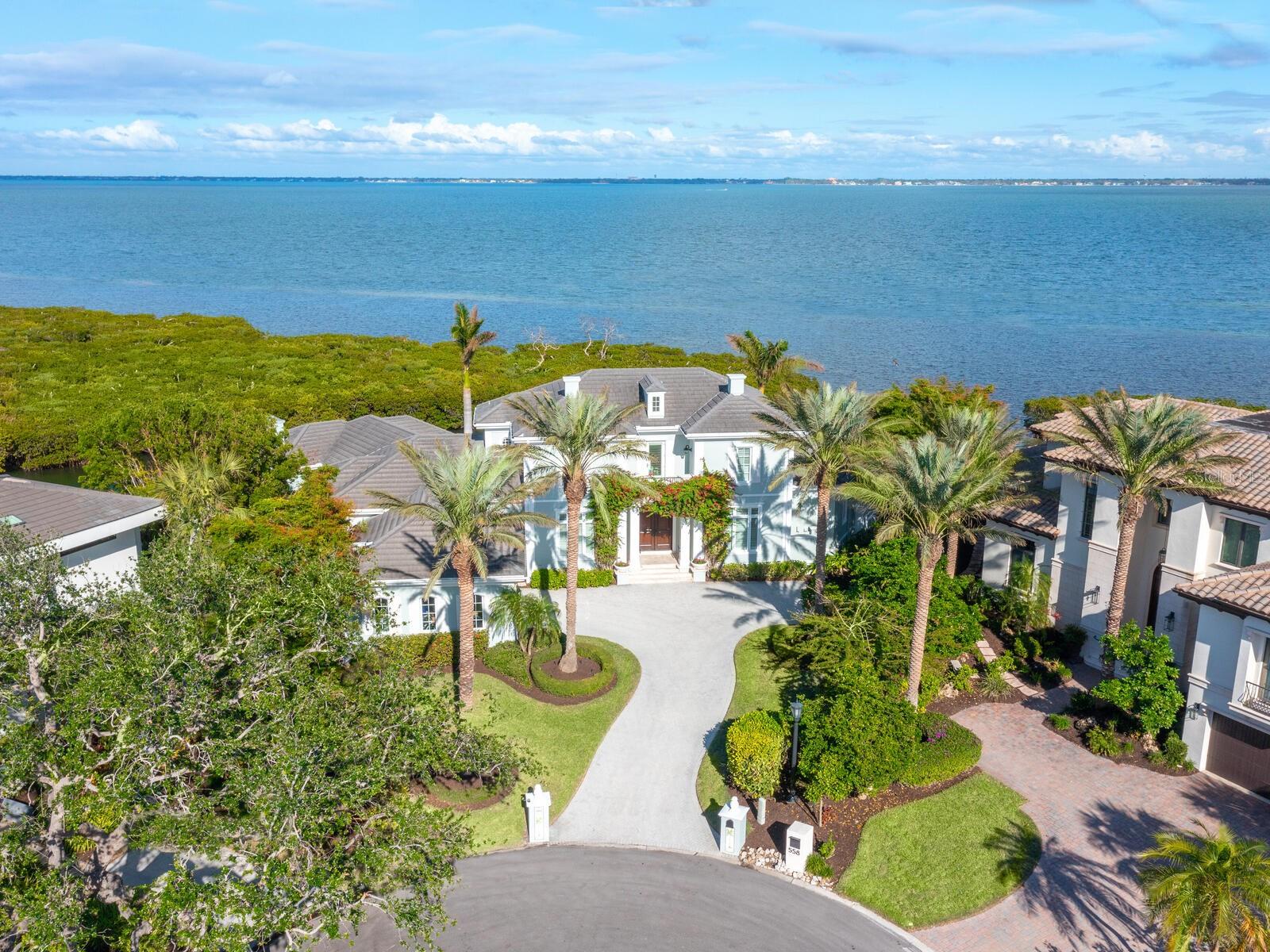 560 HARBOR POINT ROAD