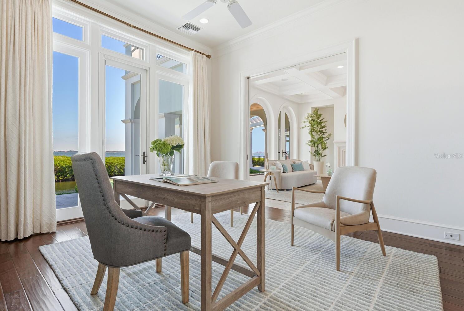 BAY ISLES - Residential