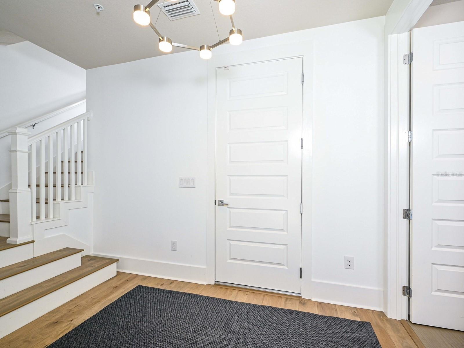 ENCLAVE/LAUREL PARK REP - Residential