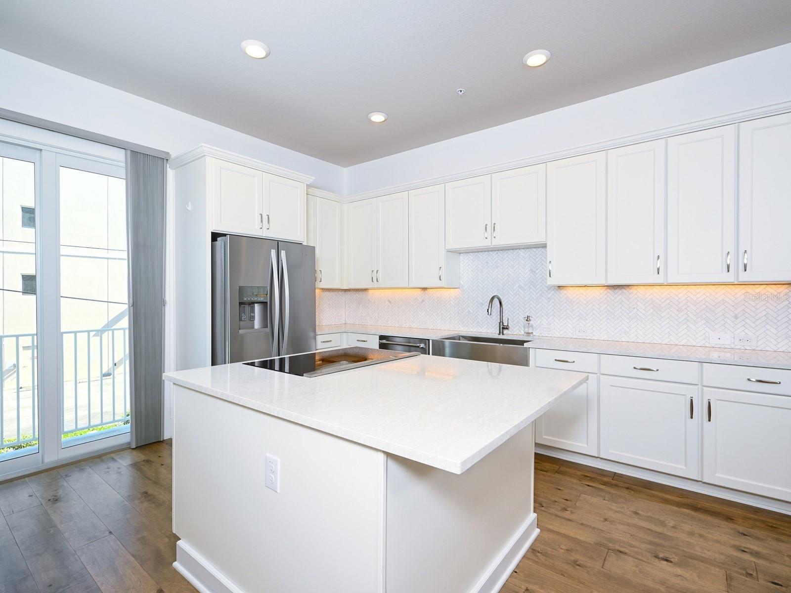 ENCLAVE/LAUREL PARK REP - Residential