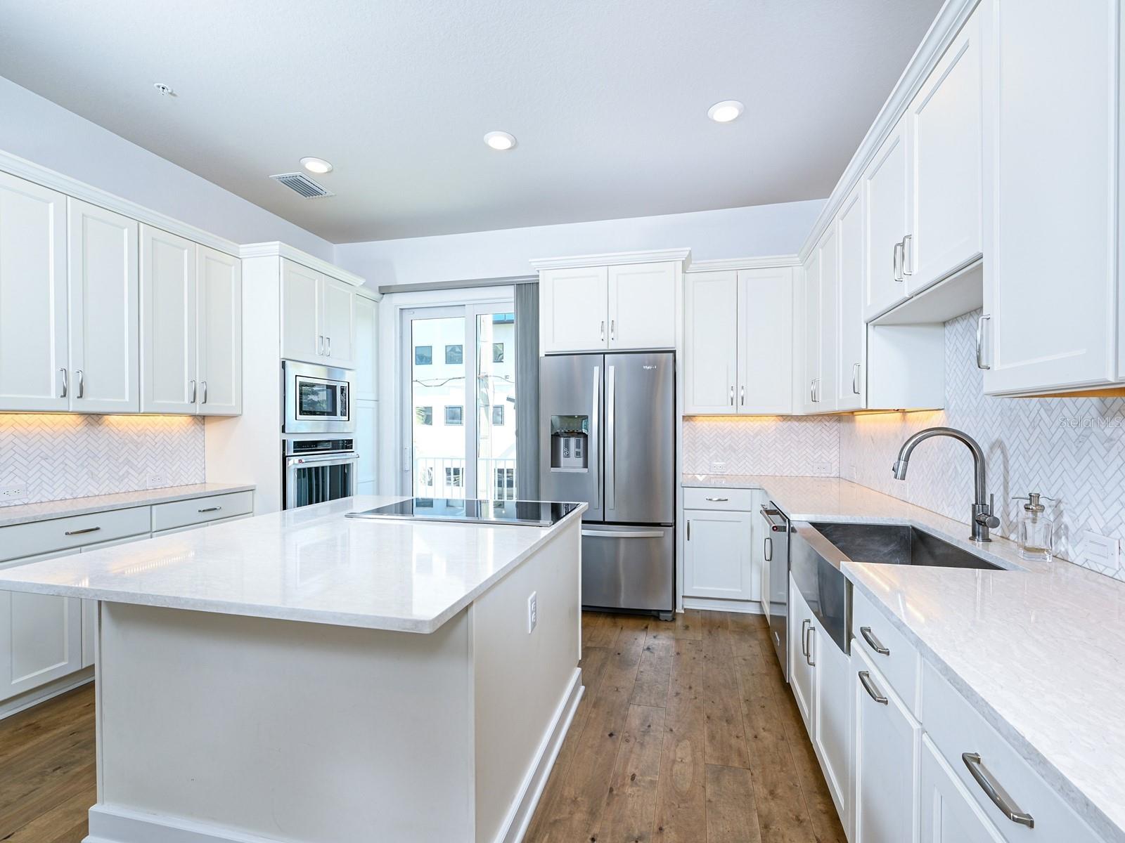 ENCLAVE/LAUREL PARK REP - Residential