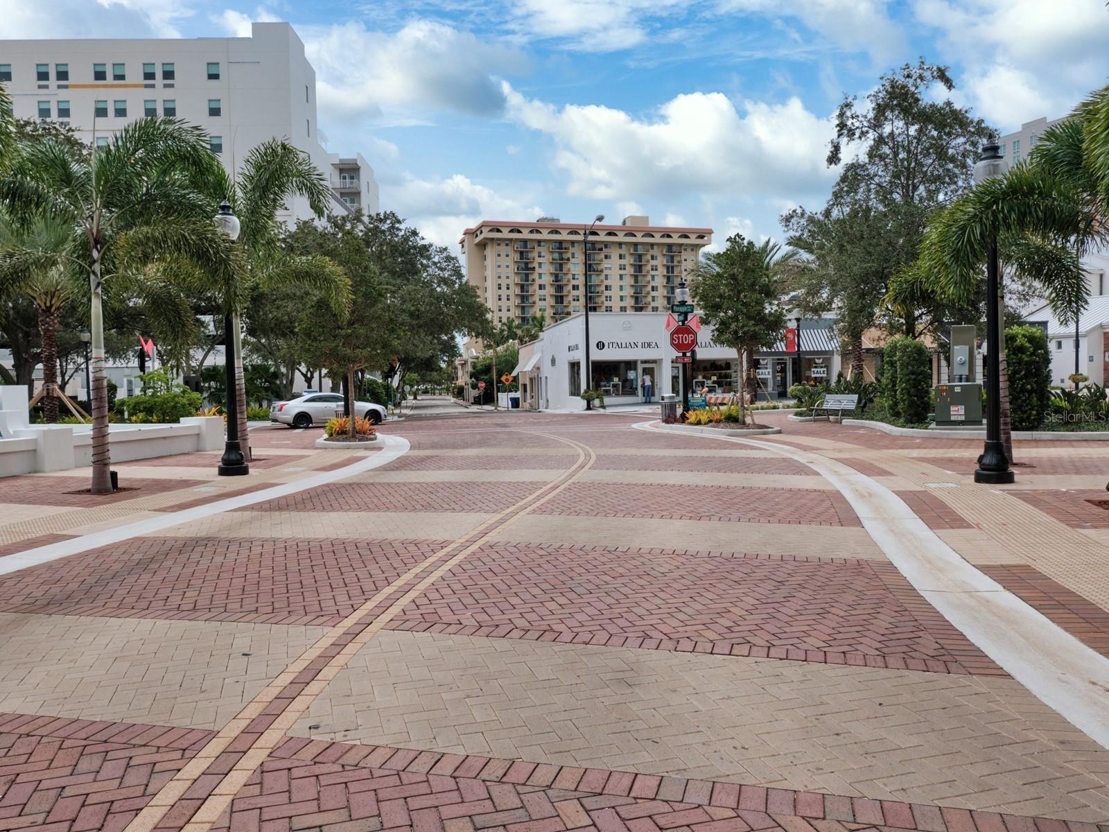 ENCLAVE/LAUREL PARK REP - Residential