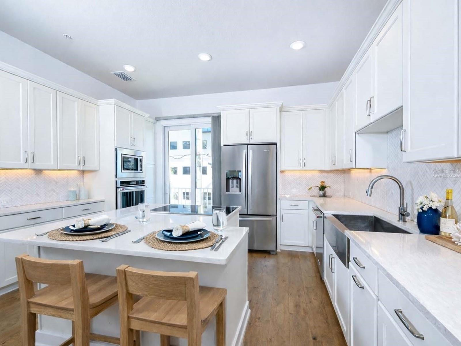 ENCLAVE/LAUREL PARK REP - Residential