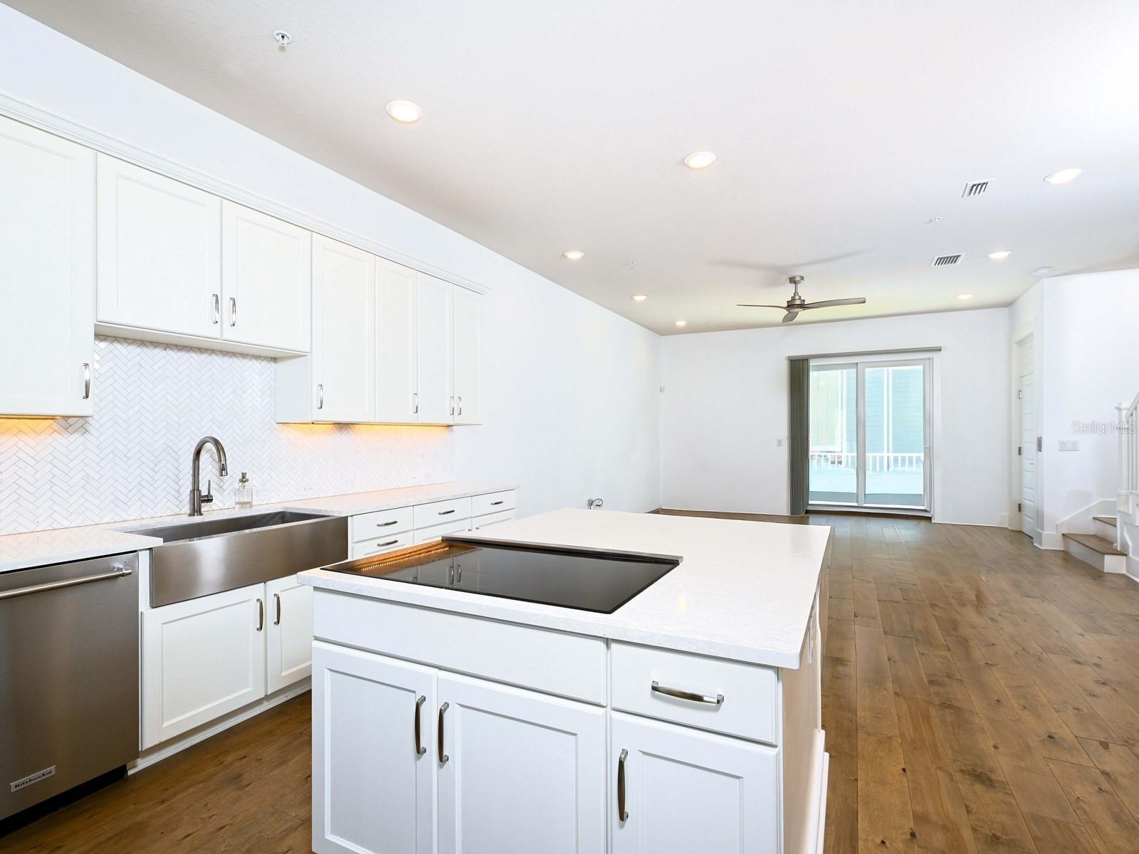 ENCLAVE/LAUREL PARK REP - Residential