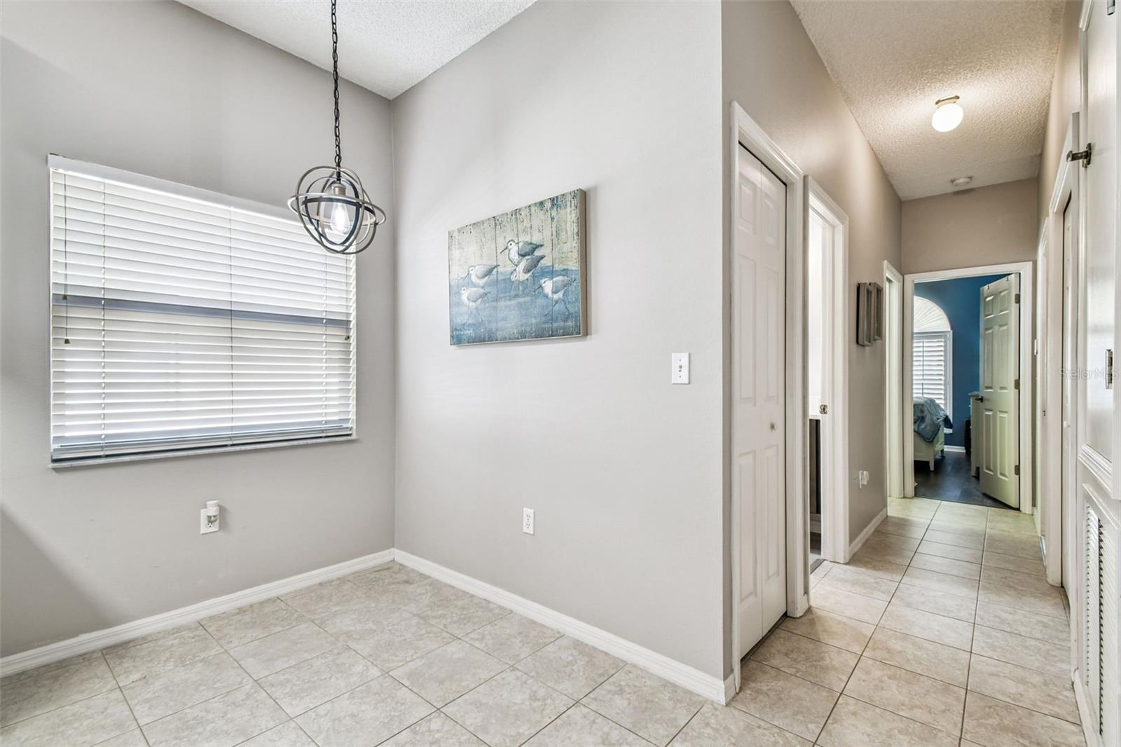 SALEM SQUARE - Residential