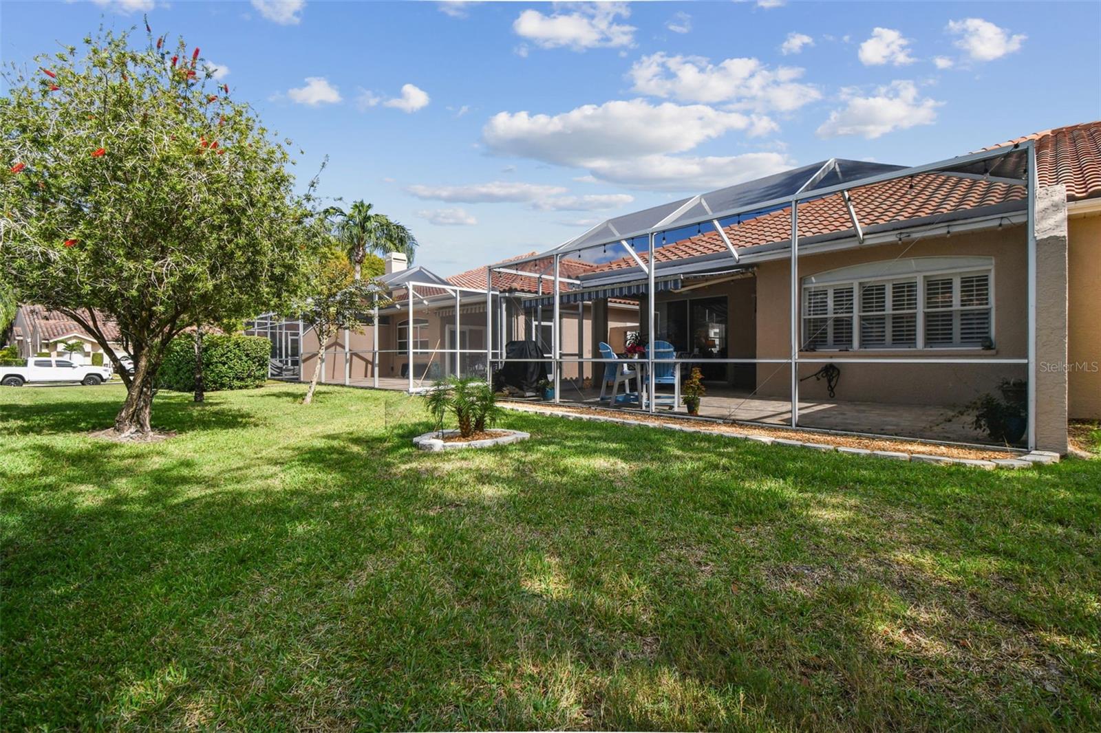 SALEM SQUARE - Residential