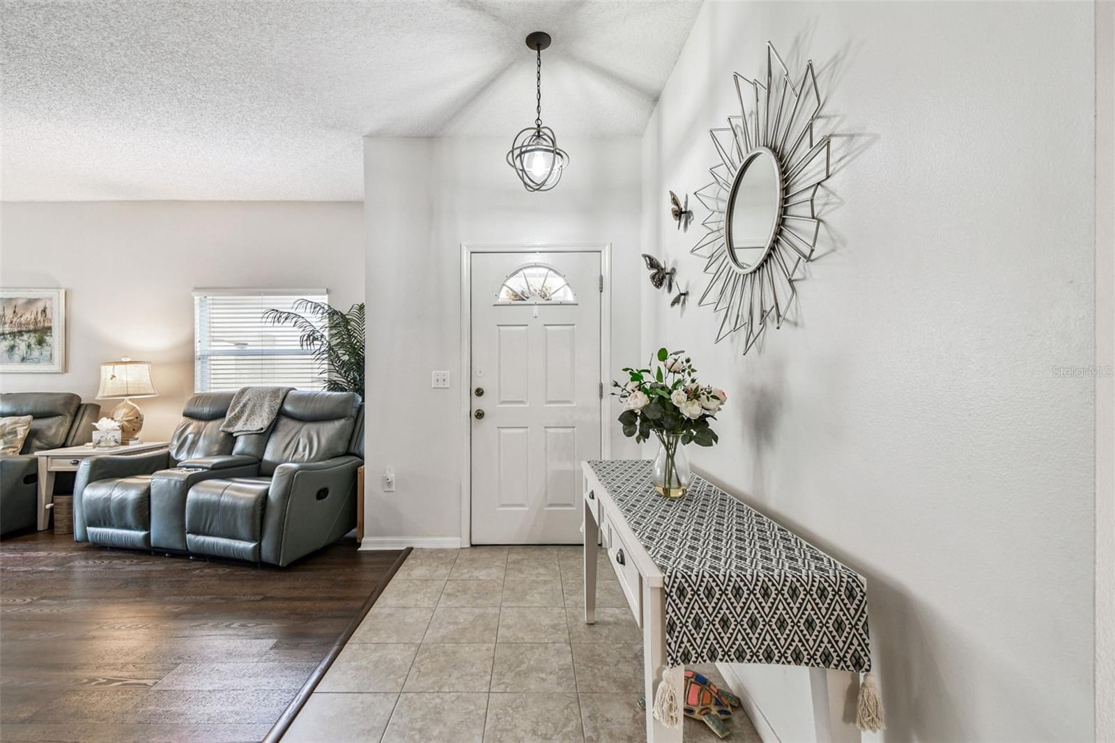 SALEM SQUARE - Residential