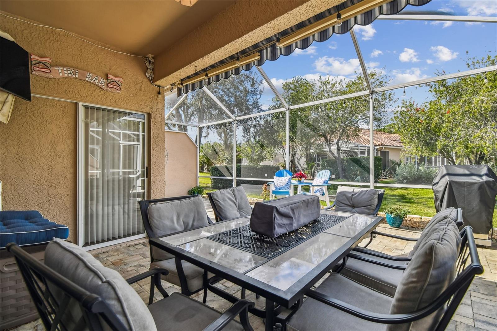 SALEM SQUARE - Residential