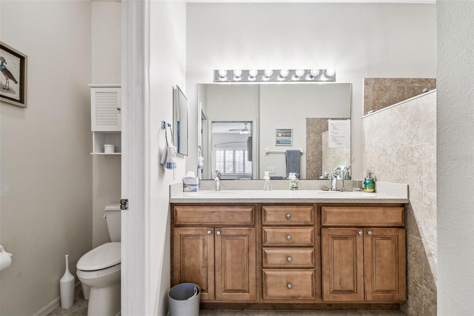 SALEM SQUARE - Residential