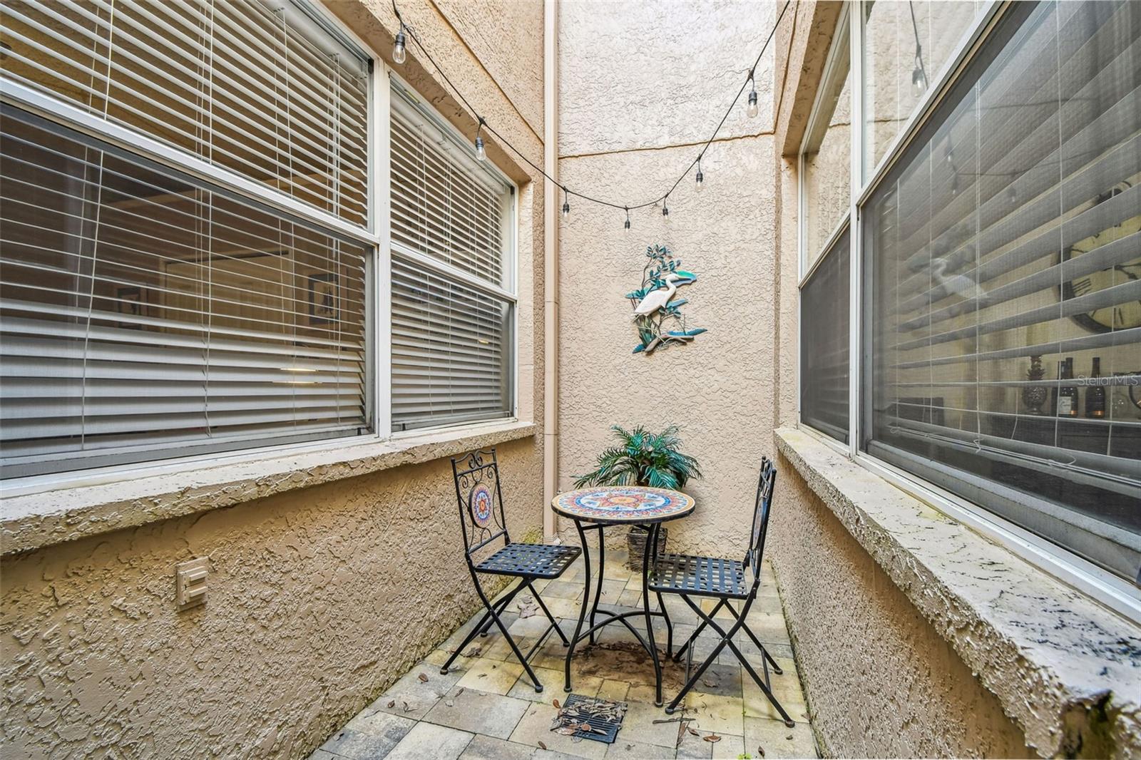 SALEM SQUARE - Residential