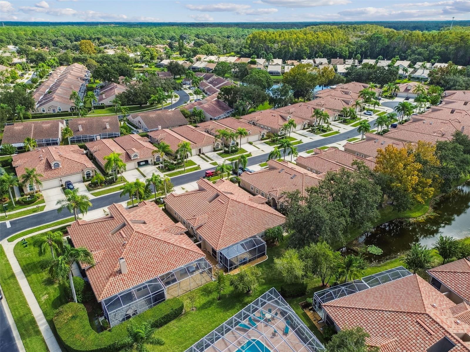 SALEM SQUARE - Residential