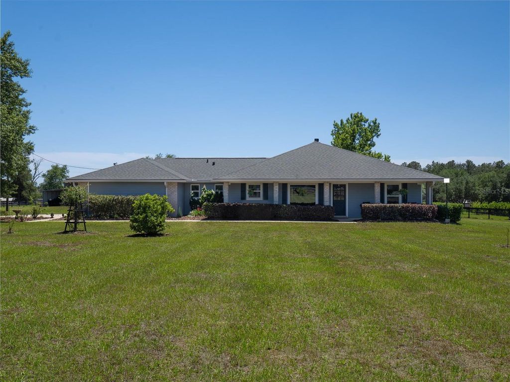 Photo of 23053 NW 142nd Avenue, High Springs, FL 32643 (MLS # GC539878)