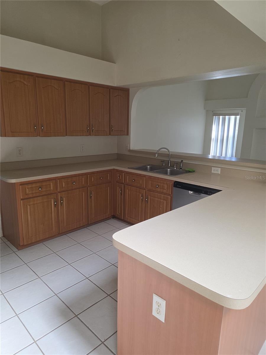 MARION OAKS 01 - Residential Lease