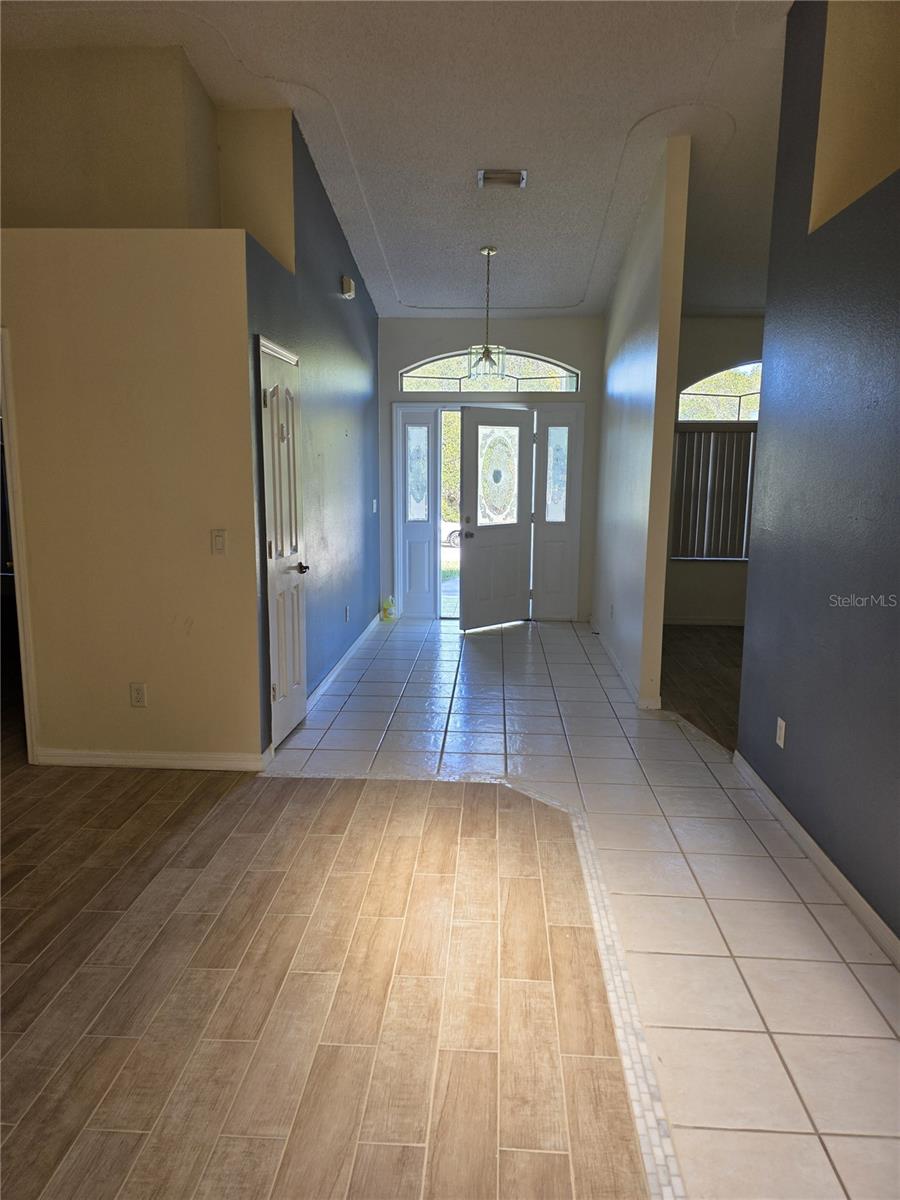 MARION OAKS 01 - Residential Lease