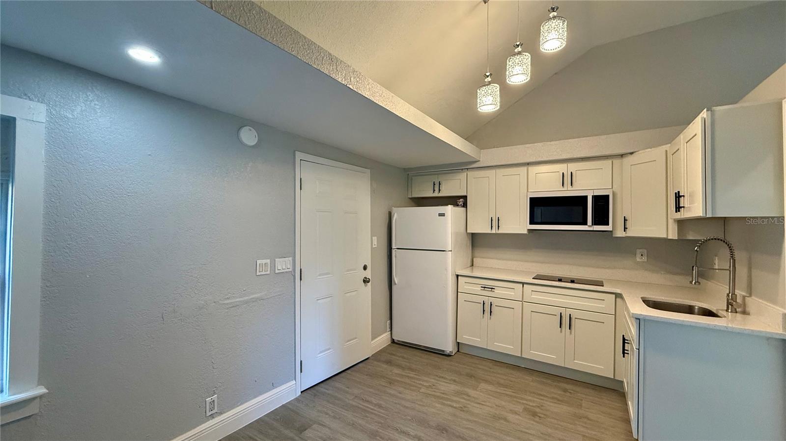 WOODALL AND DOYLE - Residential Lease