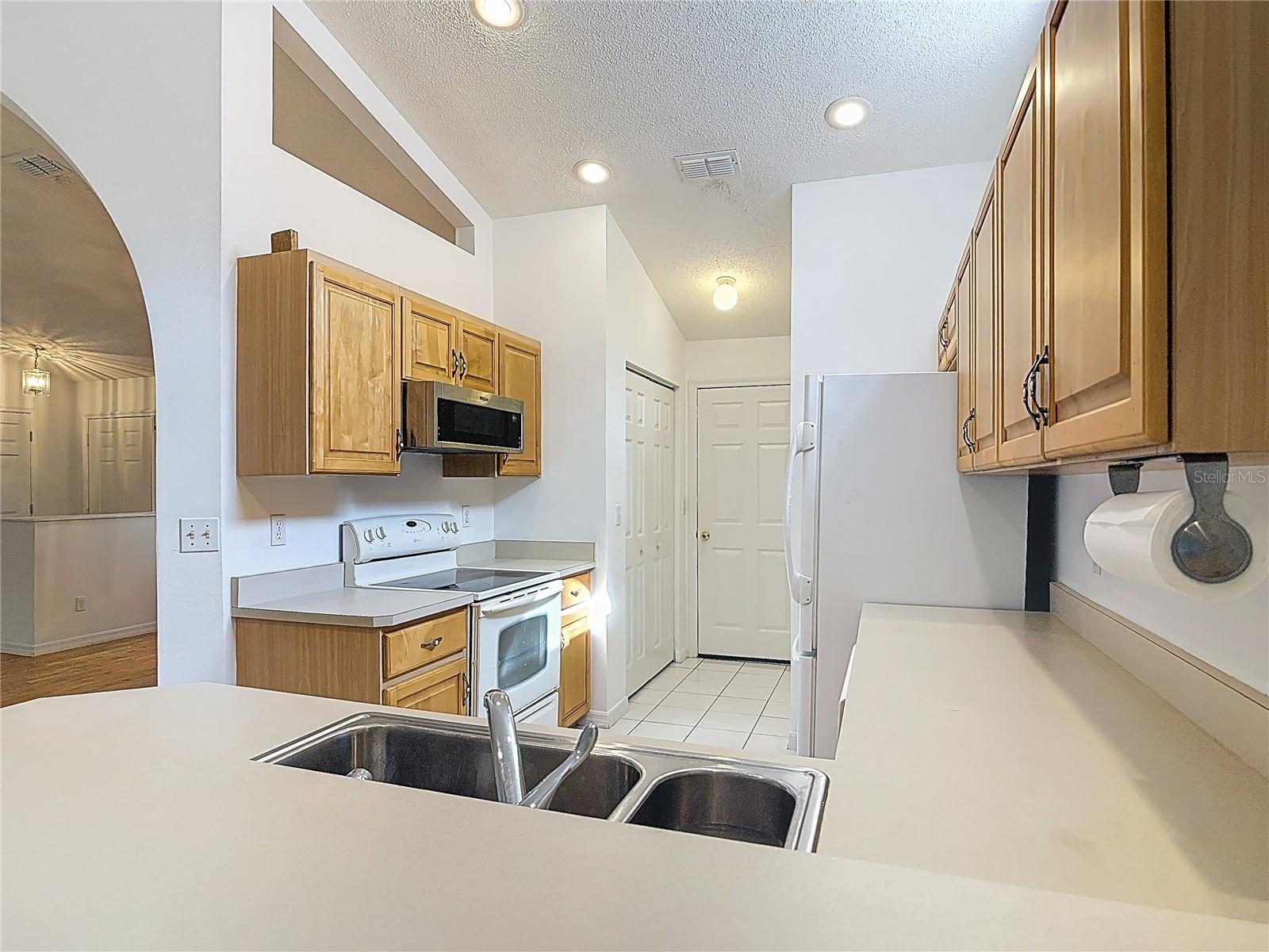 SHERWOOD OAKS DEV - Residential