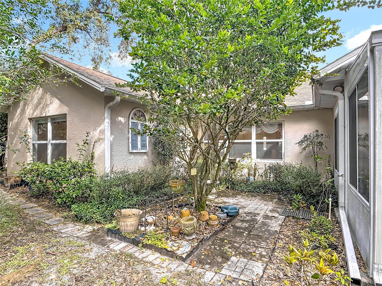 SHERWOOD OAKS DEV - Residential