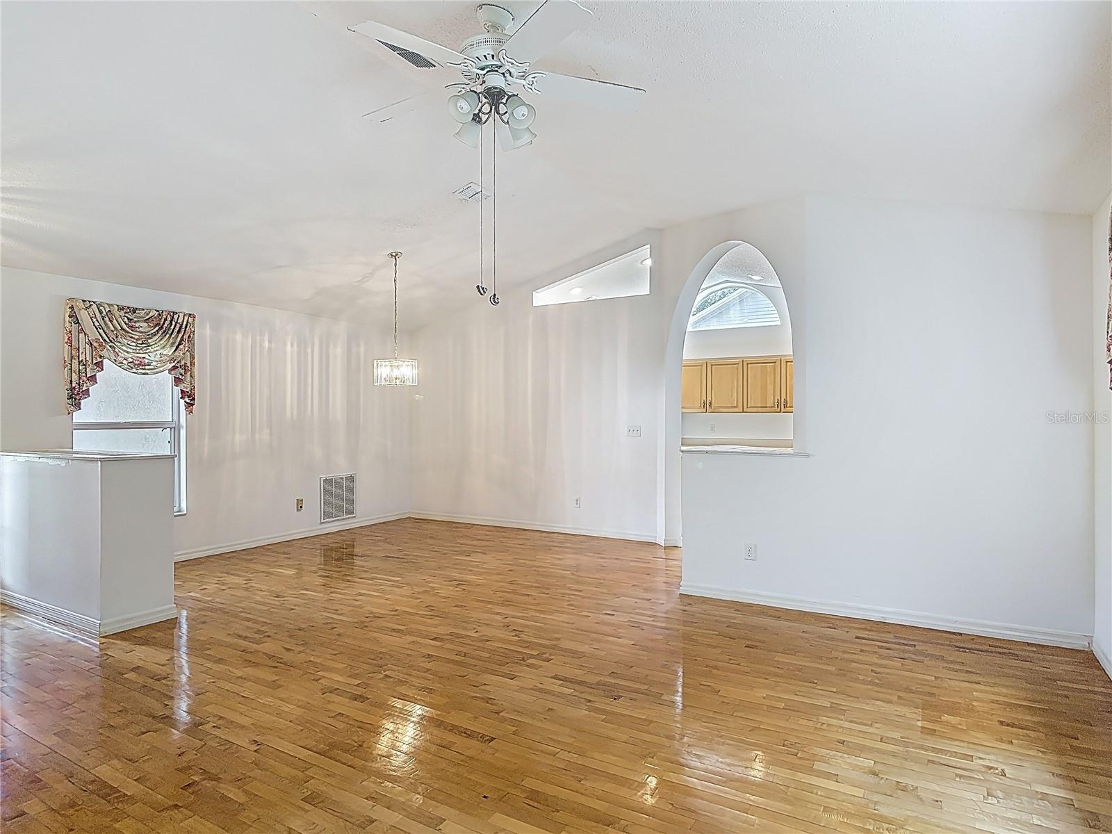 SHERWOOD OAKS DEV - Residential