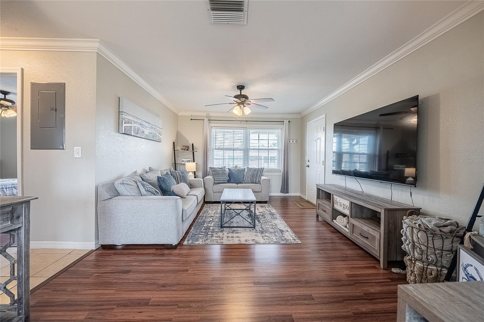 LAKE BENTLEY SHORES CONDO PH 01 - Residential