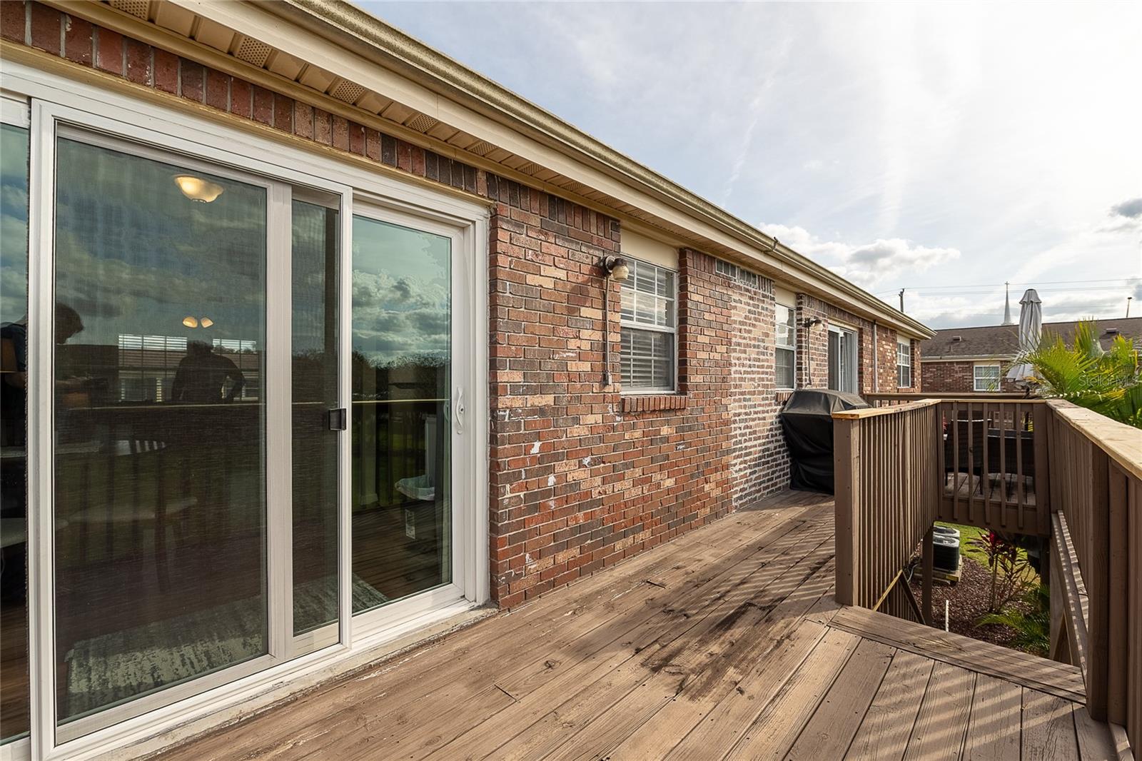 LAKE BENTLEY SHORES CONDO PH 01 - Residential