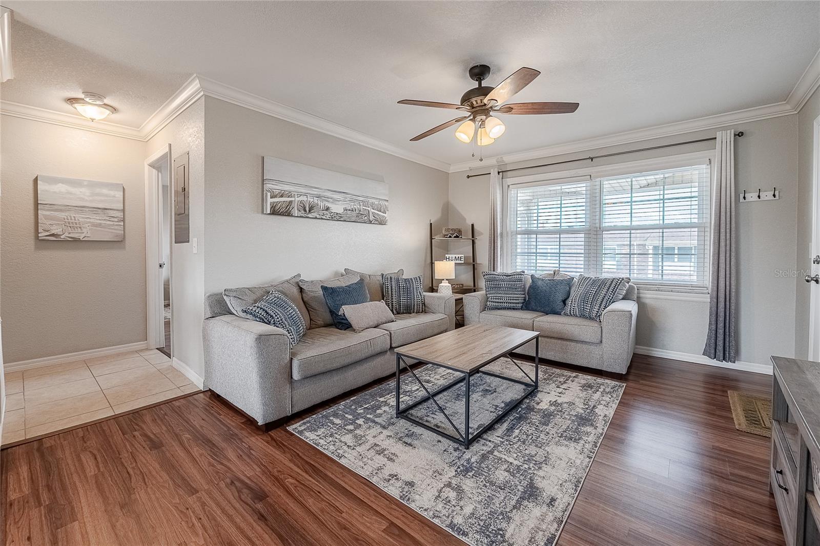 LAKE BENTLEY SHORES CONDO PH 01 - Residential