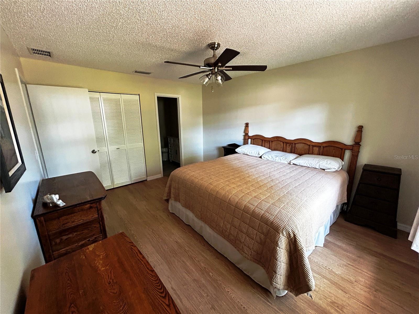 COUNTRY CLUB ESTATES - Residential