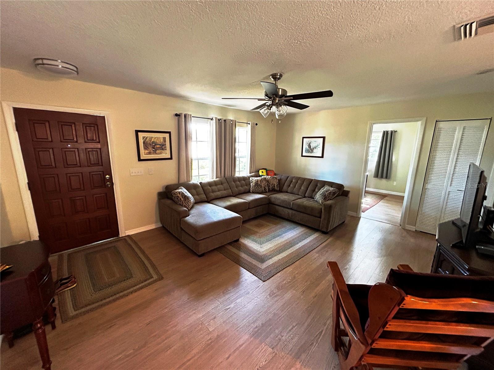 COUNTRY CLUB ESTATES - Residential