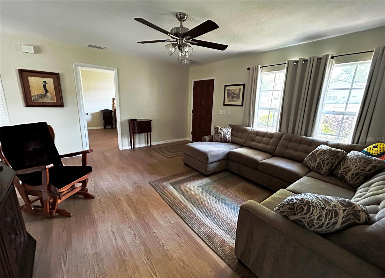 COUNTRY CLUB ESTATES - Residential