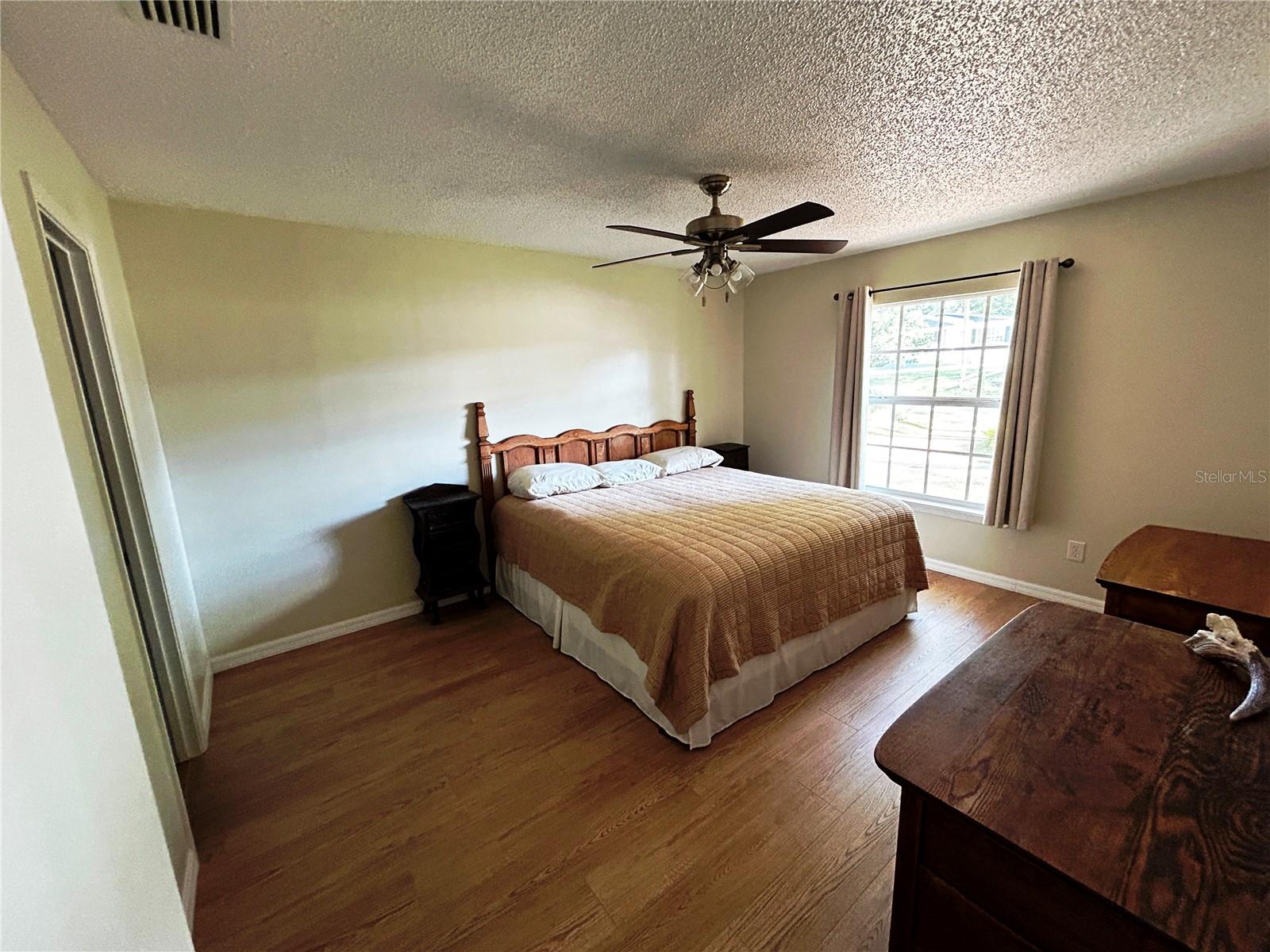 COUNTRY CLUB ESTATES - Residential