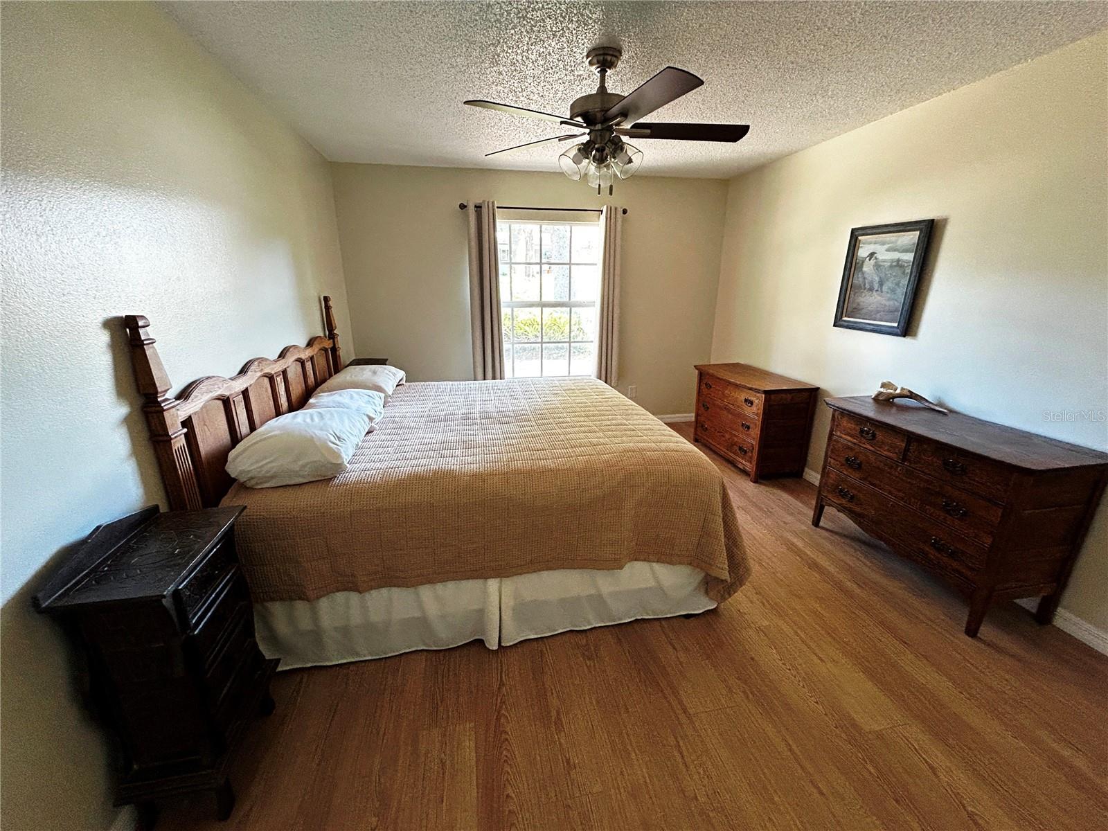 COUNTRY CLUB ESTATES - Residential