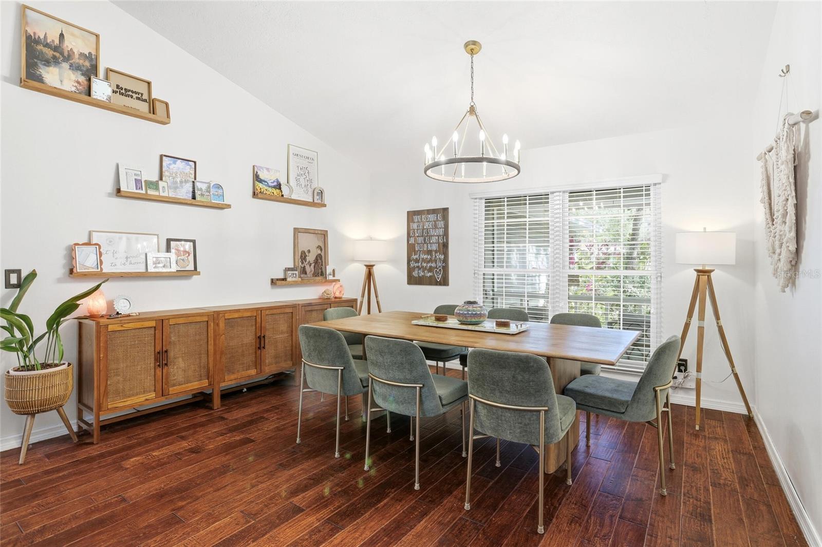 600 MOURNING DOVE CIRCLE