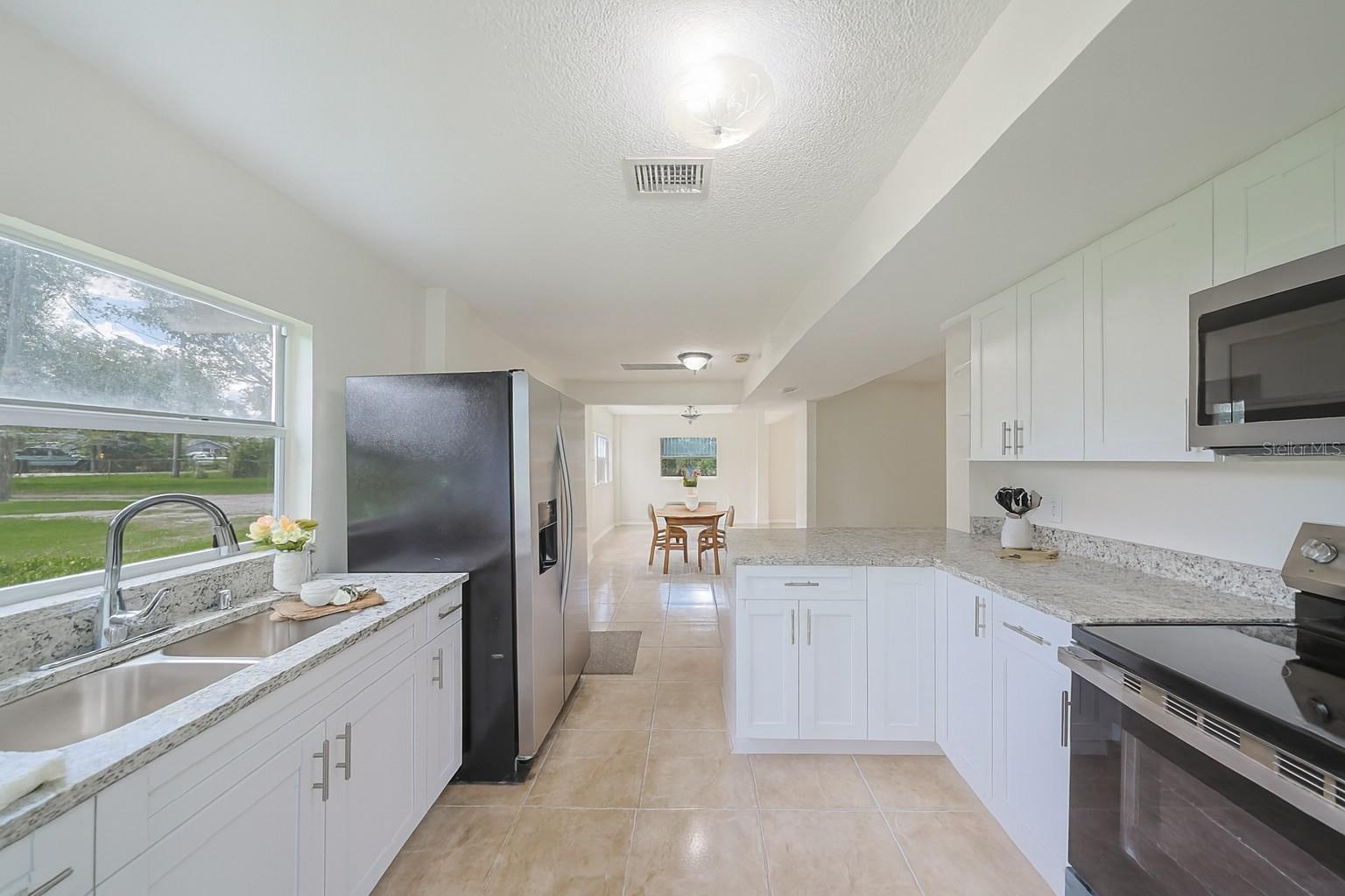 SOUTH TAMPA SUB - Residential Lease