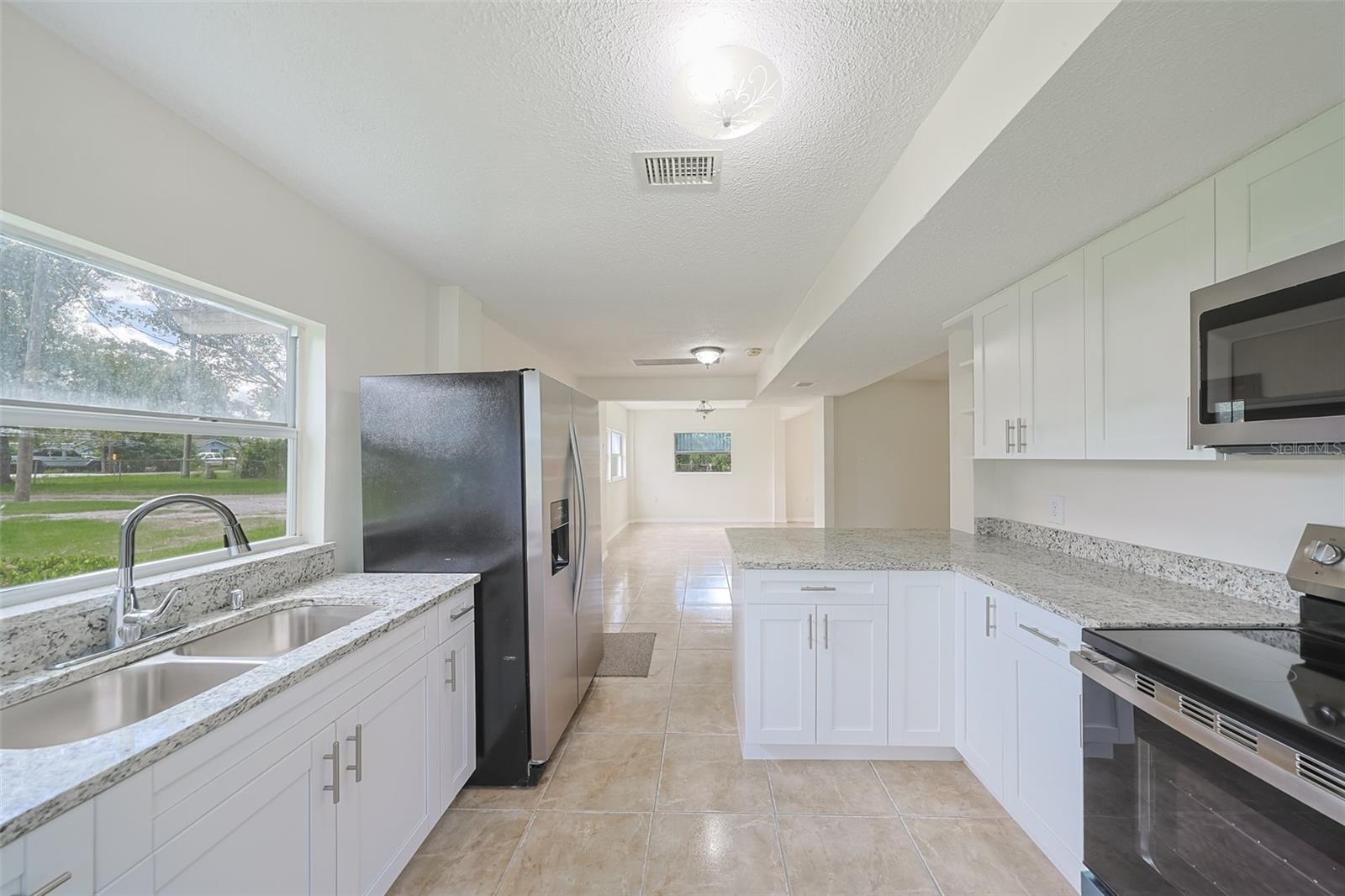 SOUTH TAMPA SUB - Residential Lease