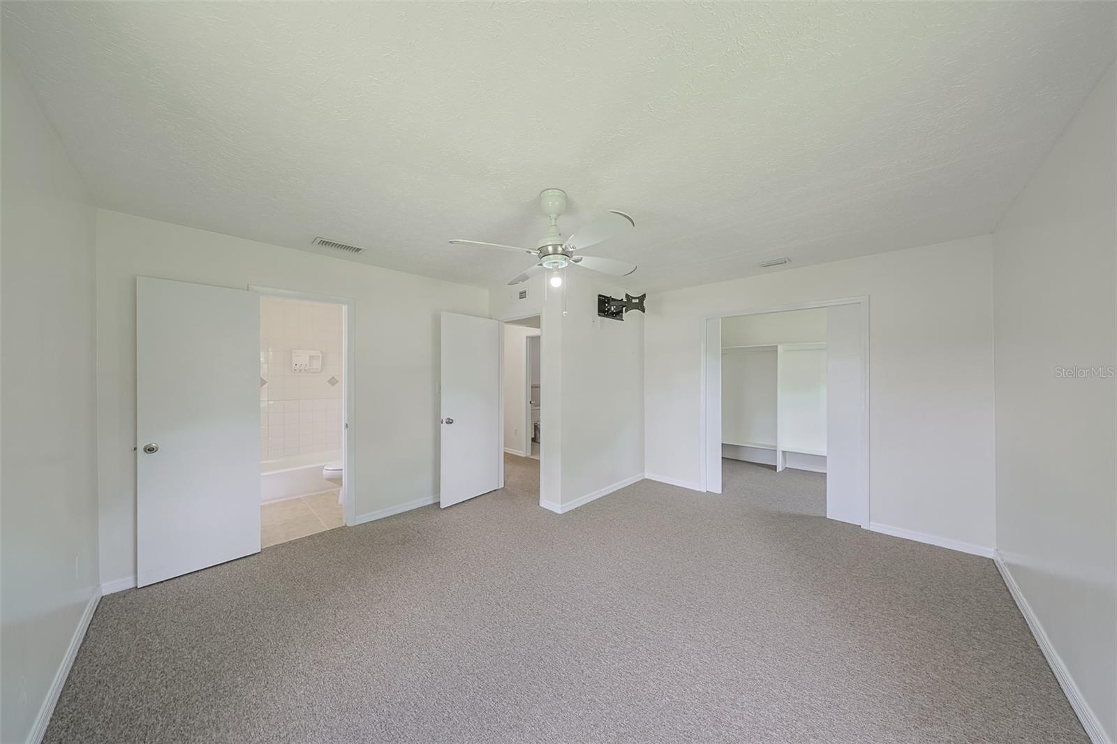 SOUTH TAMPA SUB - Residential Lease