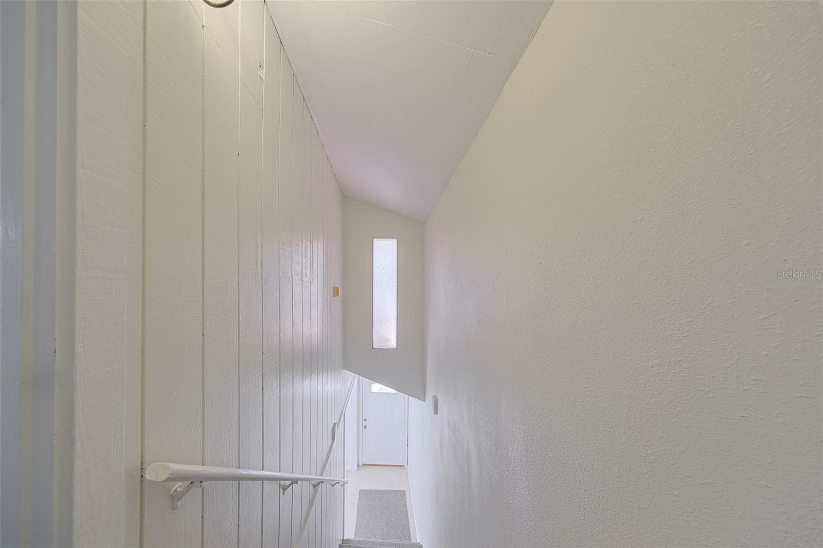 SOUTH TAMPA SUB - Residential Lease
