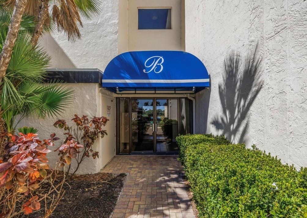 *CHECK OUT THE VIRTUAL 3D TOUR* Welcome to this captivating gem nestled in the desirable EL Conquistador Village of Bradenton, Florida! Looking for piece of mind for years to come? ROOF REPLACEMENT 2025, POOL RESURFACED 2025, MAIN PATHWAY CARPETS 2024 and BUILDING EXTERIOR PAINT 2023. This immaculately maintained 2-bedroom, 2-bathroom residence packs in almost 1,200 square feet of open living space. No need to worry about staying cool for years to come with a BRAND NEW AC SYSTEM INSTALLED JUNE 2025! Being sold TURN-KEY/FULLY FURNISHED, this home offers a move-in-ready experience, perfect for anyone who wants to live here full time, use it as a second home or turn a profit as an investment. The living room and both bedrooms have direct access to the expansive 27-foot SCREENED-IN BALCONY, an oasis for relaxation! The primary suite features a walk-in closet and an ensuite bath, adding an extra touch of privacy. The well-appointed walk-in pantry enhances the kitchen's functionality, making meal prep a breeze. Indulge in the community amenities, including a HEATED COMMUNITY POOL with a sizable clubhouse, ideal for gatherings and leisure. Take advantage of the nearby golf and tennis facilities, ensuring an active lifestyle just moments from your doorstep. Situated just minutes from downtown Bradenton, this prime location effortlessly combines urban accessibility with tranquil living. Don't miss the opportunity to embrace the excellent lifestyle this beautiful property has to offer!