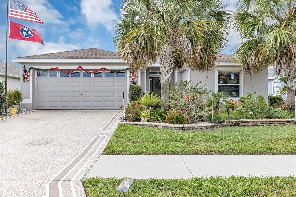 Photo of 26641 Otter Creek Lane, Leesburg, FL 34748 (MLS # G5105804)