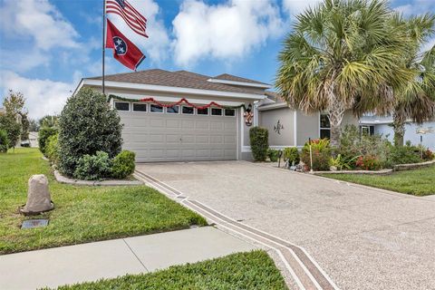 Photo of 26641 Otter Creek Lane, Leesburg, FL 34748 (MLS # G5105804)