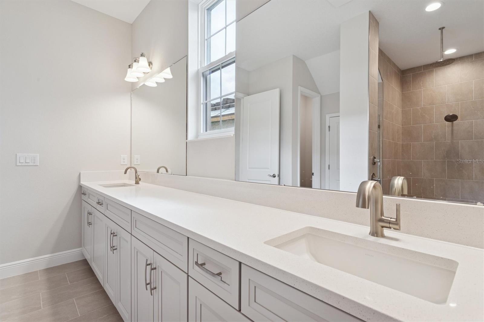 TWO RIVERS - Residential