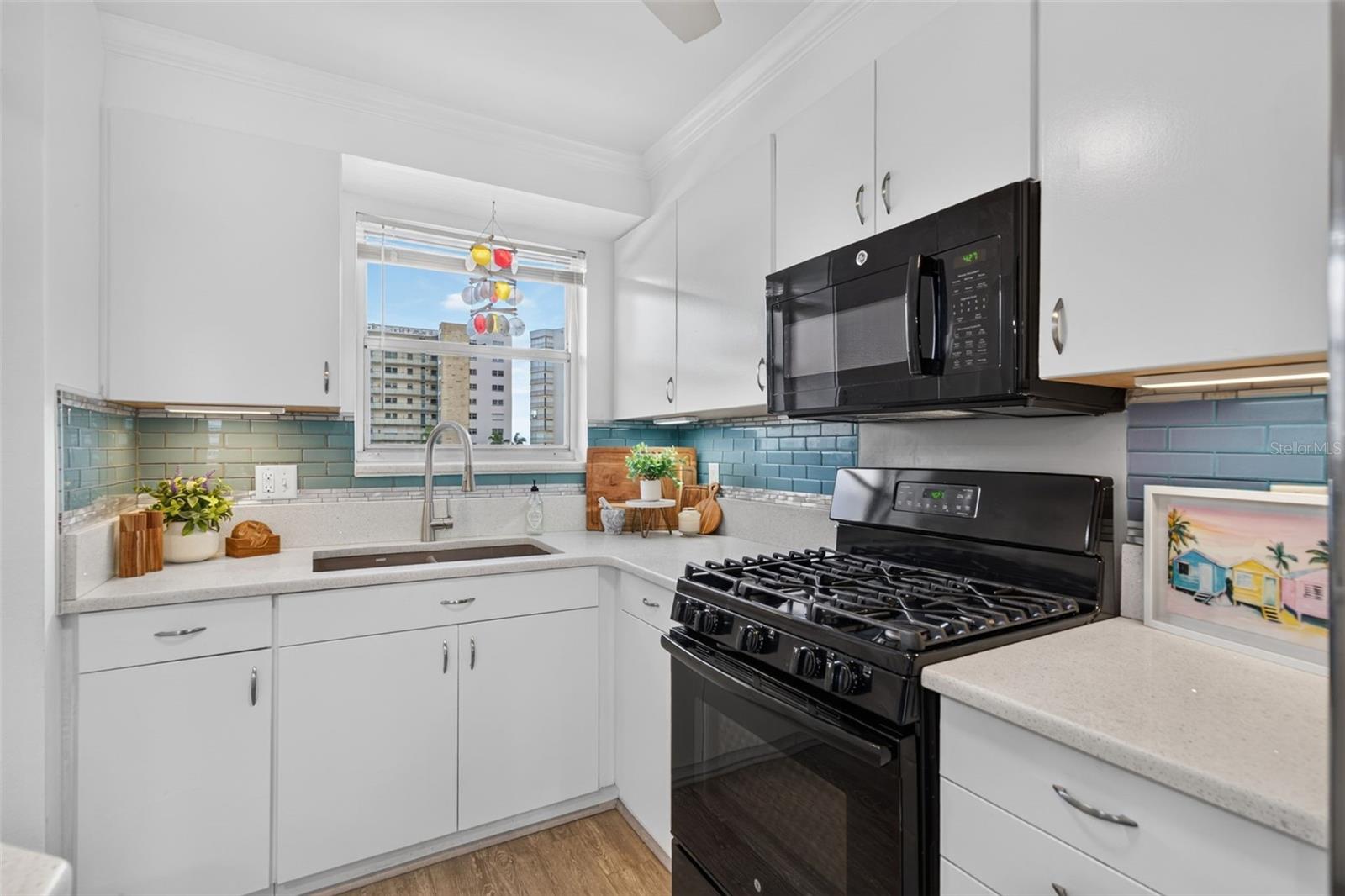 6025 SHORE BOULEVARD S 304