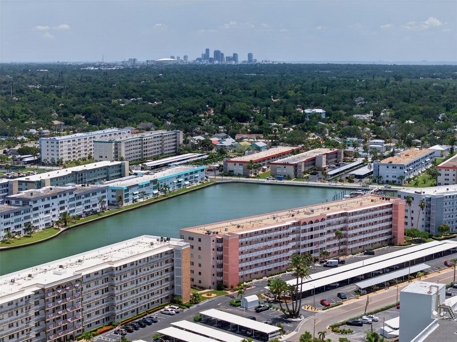 6025 SHORE BOULEVARD S 304