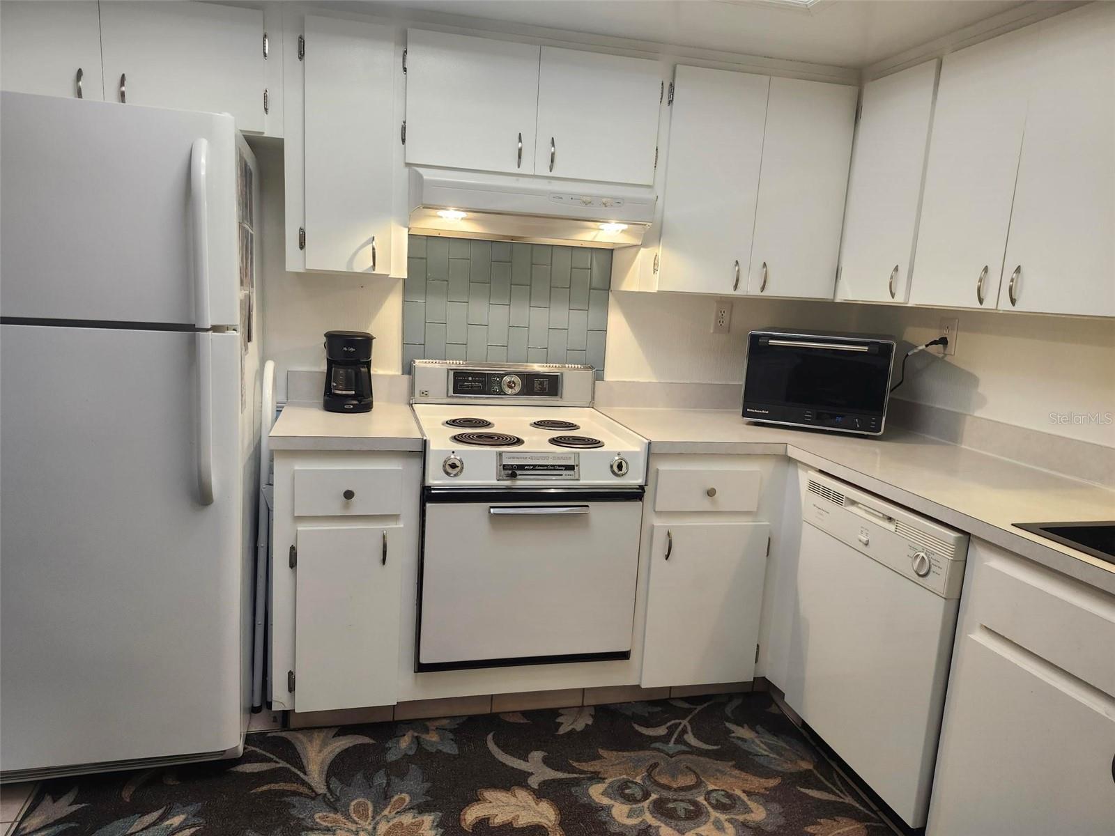 IMPERIAL COVE 9 - Residential