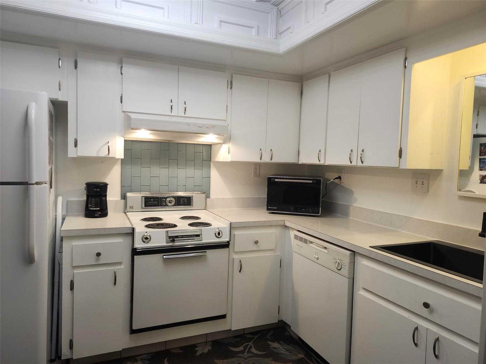 IMPERIAL COVE 9 - Residential