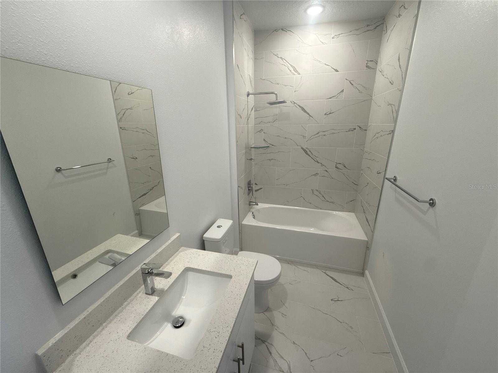 THE AZUR RESORT - Residential Lease